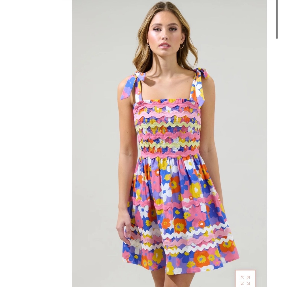 Sugarlips Avelia Floral Evi Smocked Mini Dress Floral Multicolor Rickrack  XL